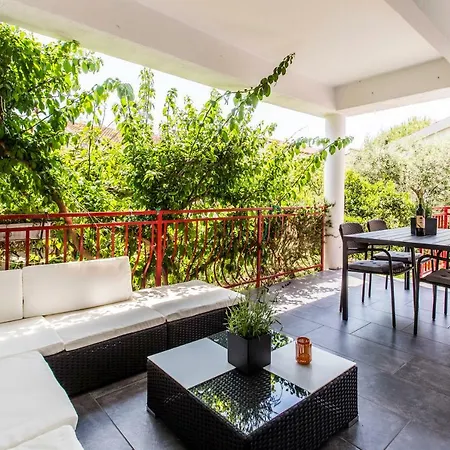 Sabijan Superior Deluxe *